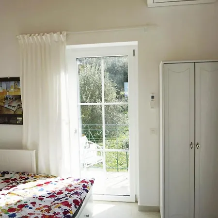 Gelbes Haus Korfu