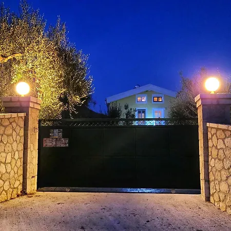 Gelbes Haus Korfu