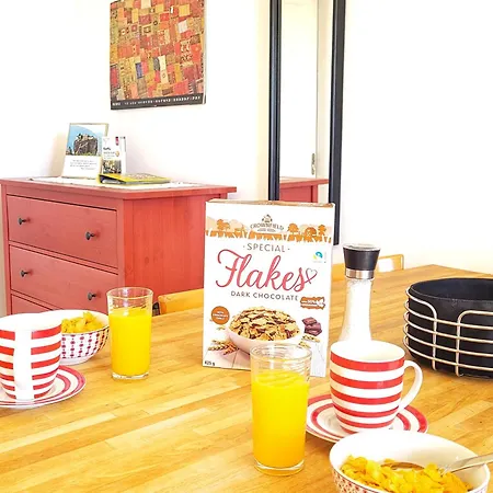 Gelbes Haus Korfu * Pithos