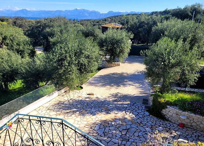Gelbes Haus Korfu Pithos