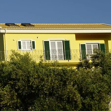 Gelbes Haus Korfu Apartamento *