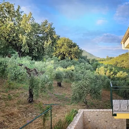 Gelbes Haus Korfu Apartamento Pithos