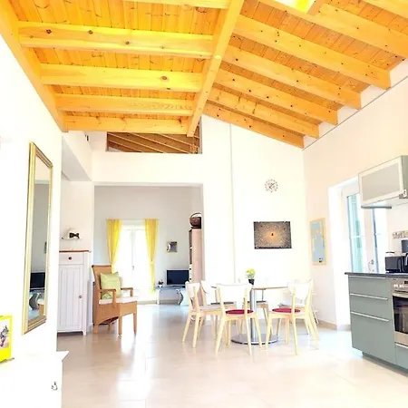 Gelbes Haus Korfu *