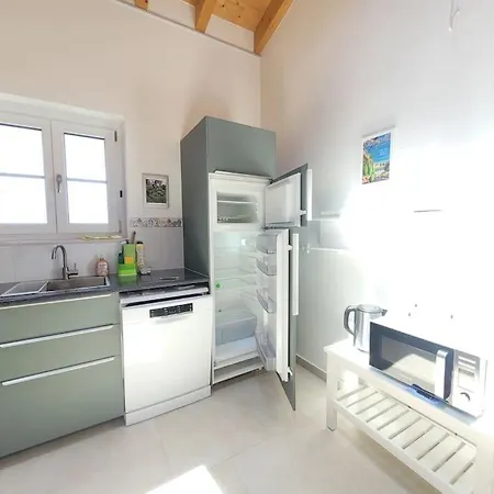 Appartement Gelbes Haus Korfu Pithos