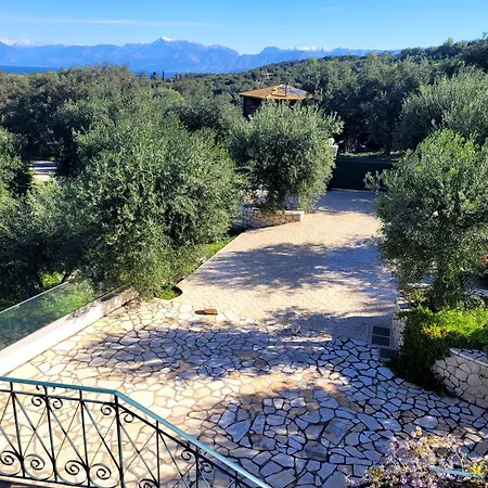 Gelbes Haus Korfu Pithos