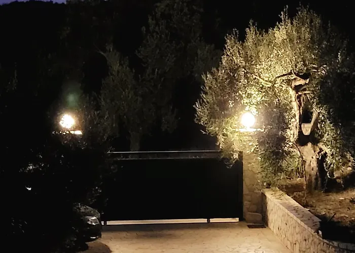 דירה Gelbes Haus Korfu Pithos